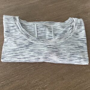 Lululemon Short Sleeve Shirt, Size 12